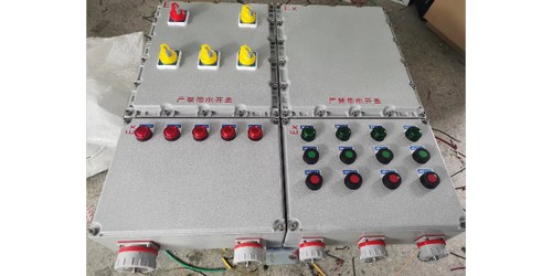 華東無菌防護隔離器圖片